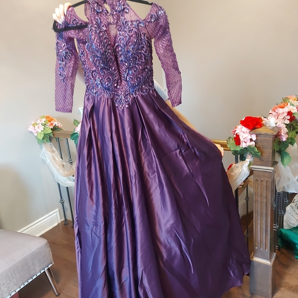 It does not fit me anymore. - Picture 3 of 3